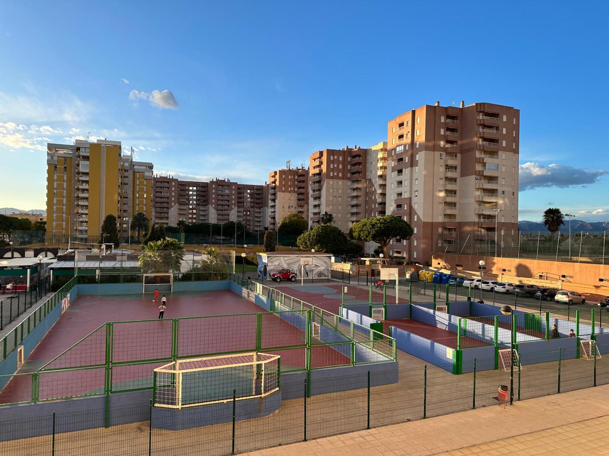 Apartamentos Canet Al Mar. Canet d'En Berenguer Bagian luar foto